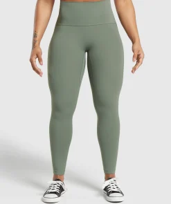 Legacy Short Leggings
